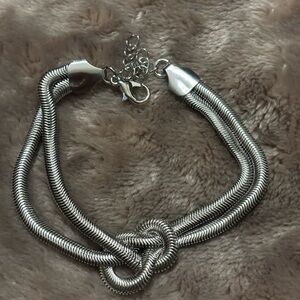 Women’s Elegant 7” Silver Flat Snake Knot Chain Bracelet